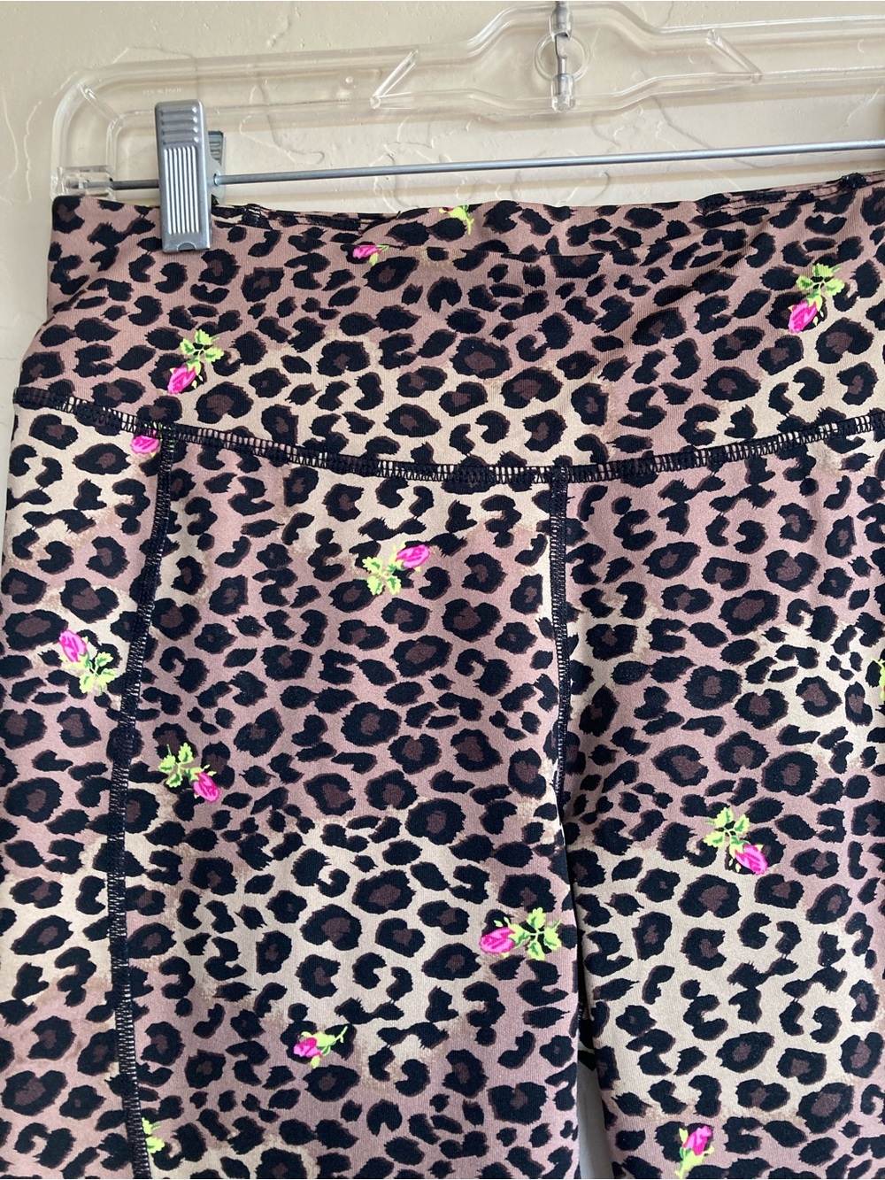Y2K Betsy Johnson Leopard Animal Print Capri Cropped Leggings - Picture 3 of 10